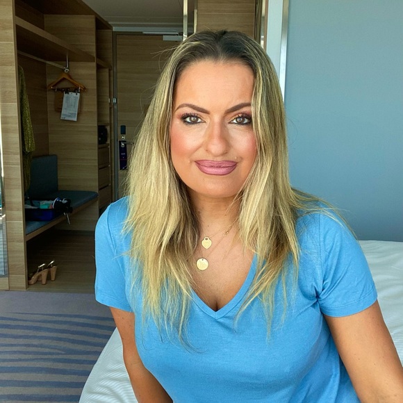 Meet your Posher, Bernadette - Picture 8 of 8